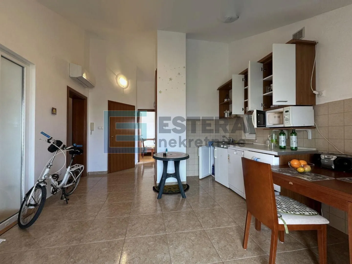 prodaja apartman zaton, 84 m2, 3s, parking, 2. kat, 200 m od mora - slika 3