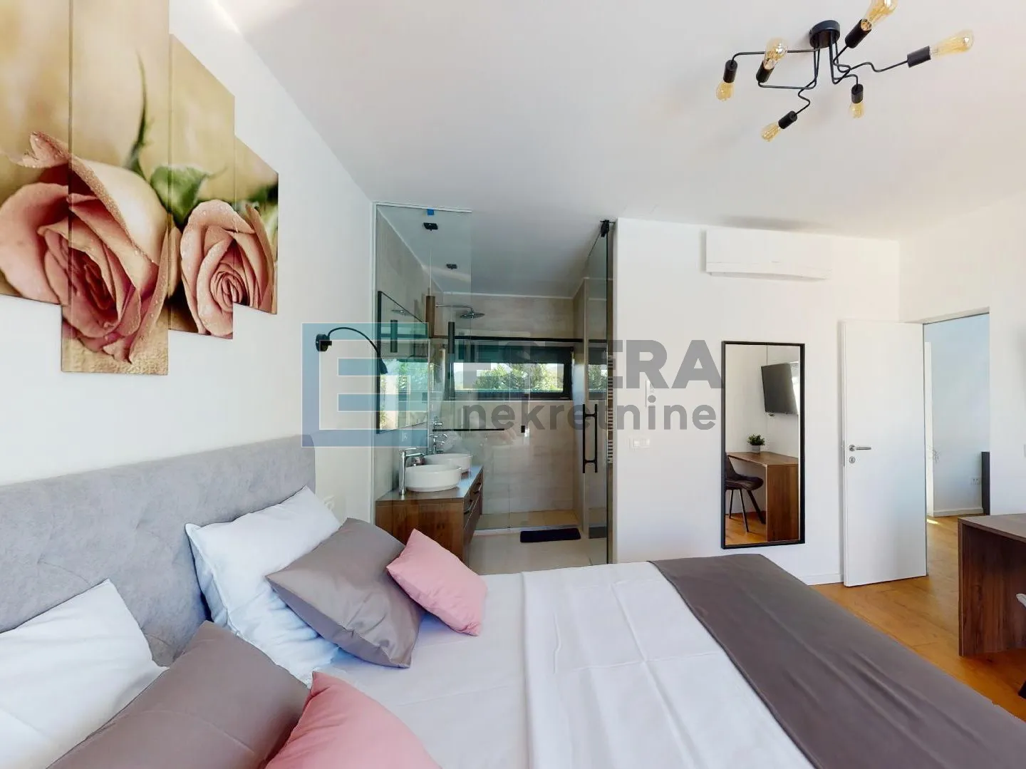 vila unutrašnjost istre 450 m2 - slika 27