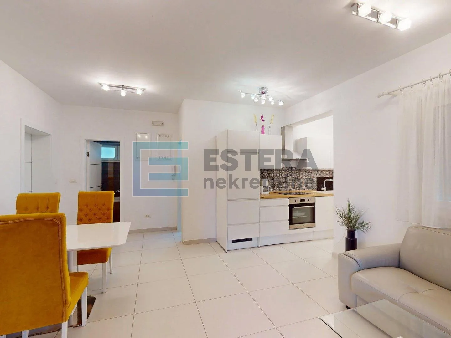 apartman u 50 m2 prodaja srima, priz, parking, bazen - slika 1