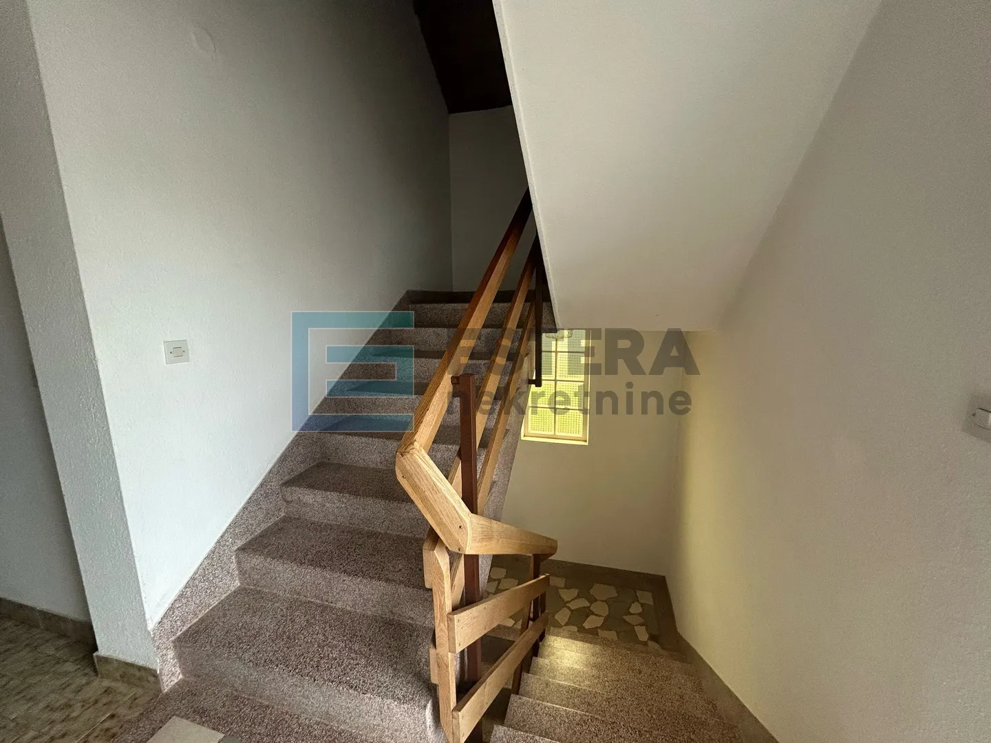 biograd prodaja kuća s pogledom na more 400 m2 - slika 29