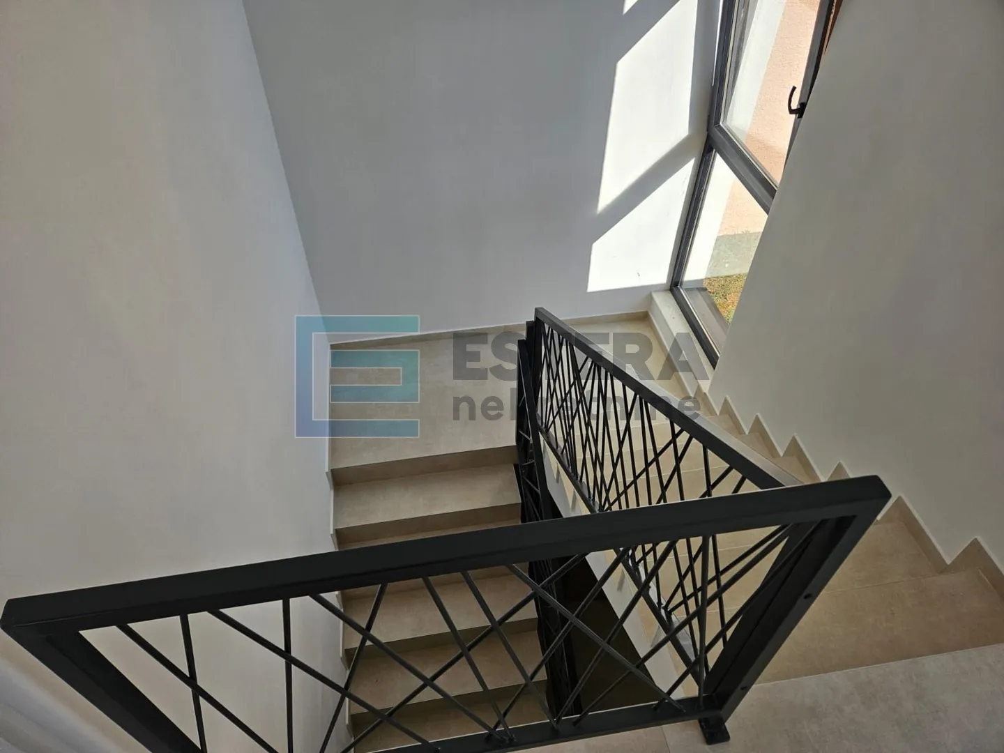 prodaja kuća sa bazenom vir, 450 m od mora, 2 apartmana, garaža - slika 14