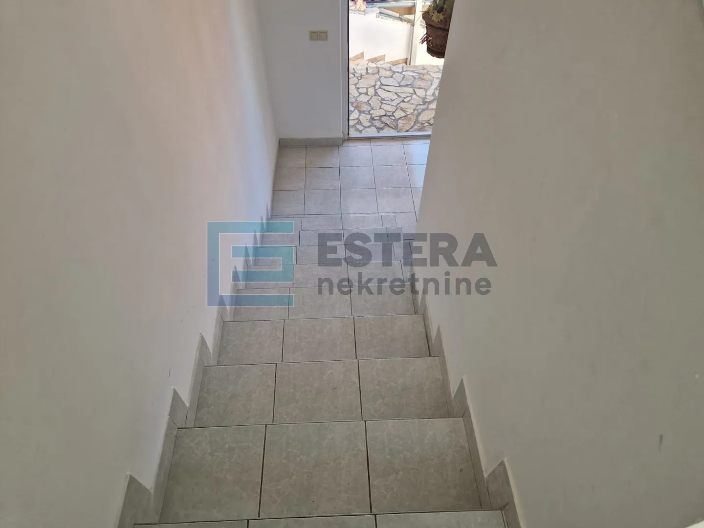 apartman 89 m2 prodaja vodice, 2. kat, 4s, parking - slika 19