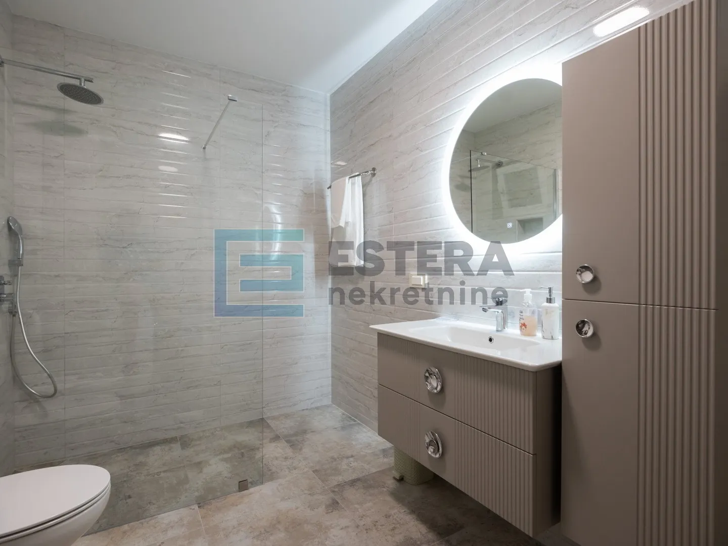 kuća prodaja sukošan 160m2 - slika 23