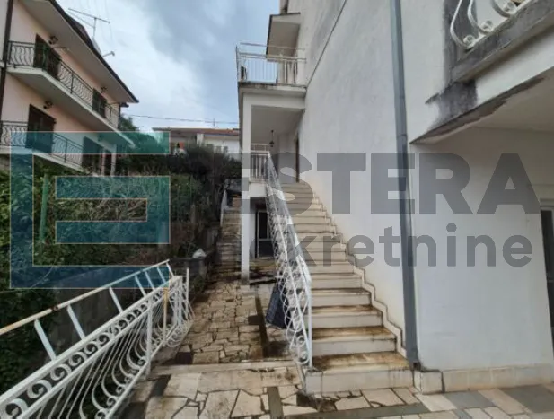 kuća sa 4 jedinice prodaja čiovo, 444 m2 - slika 13