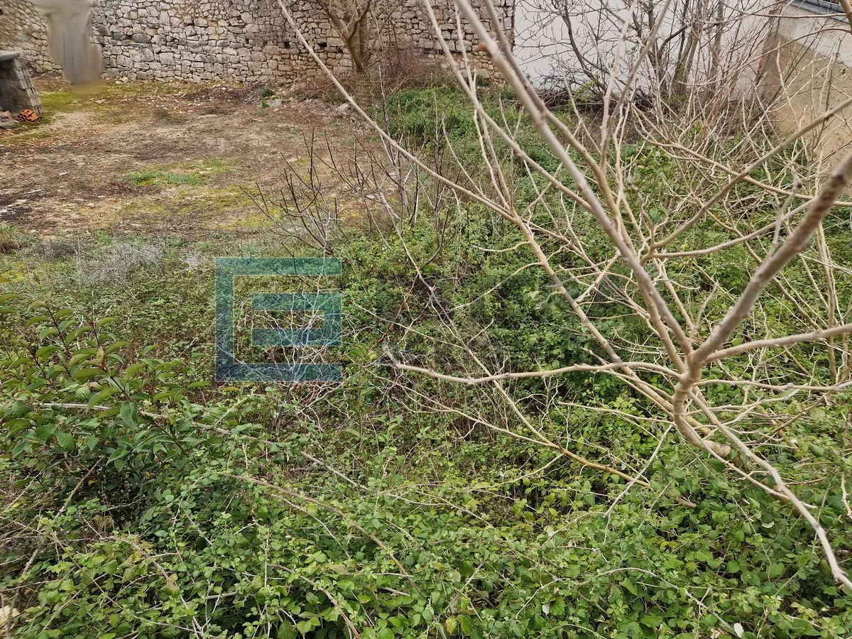 kuća sa zemljištem 128 m2 prodaja polača, kuća za adaptaciju - slika 9