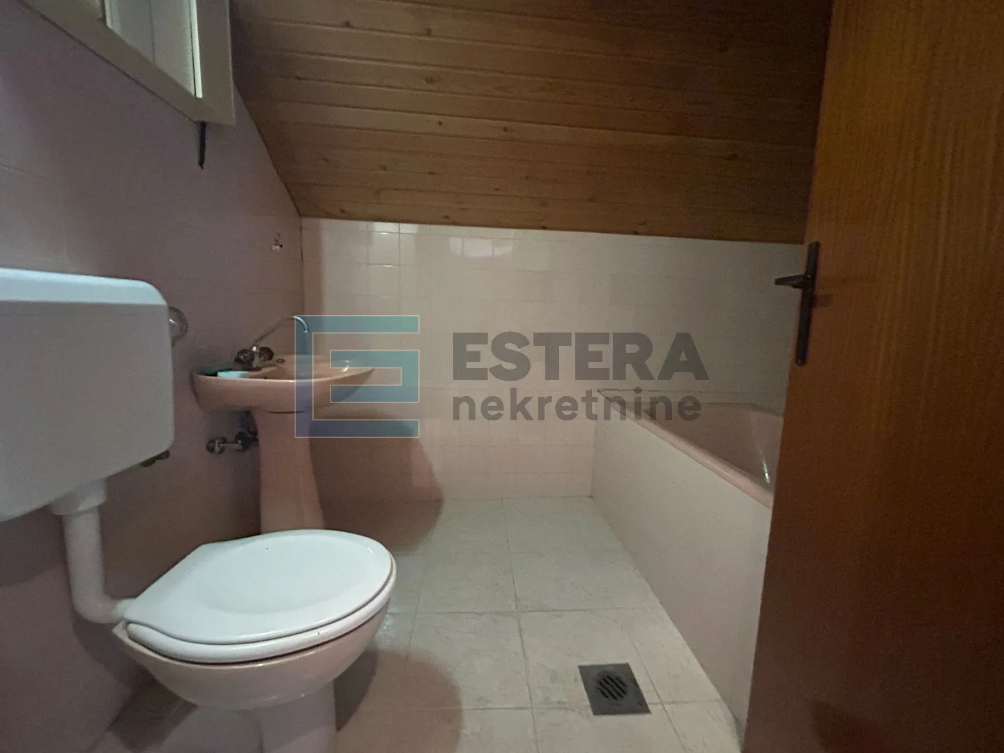 biograd prodaja kuća s pogledom na more 400 m2 - slika 25