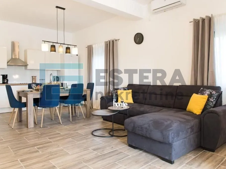 prodaja kuća za odmor 160 m2, bazen, perušić benkovački - slika 9