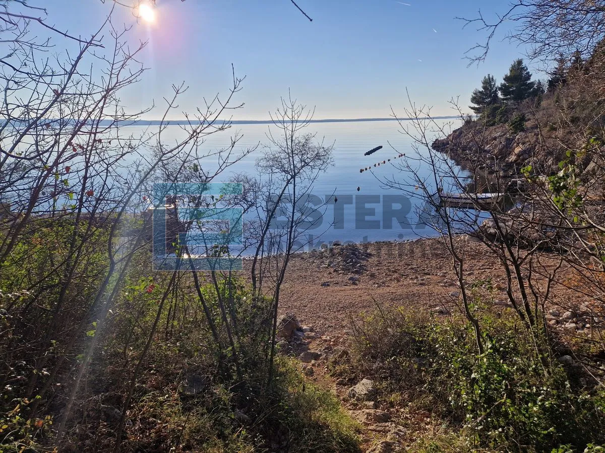 prodaja građevinskog zemljišta starigrad 10624 m2 1. red do mora - slika 3