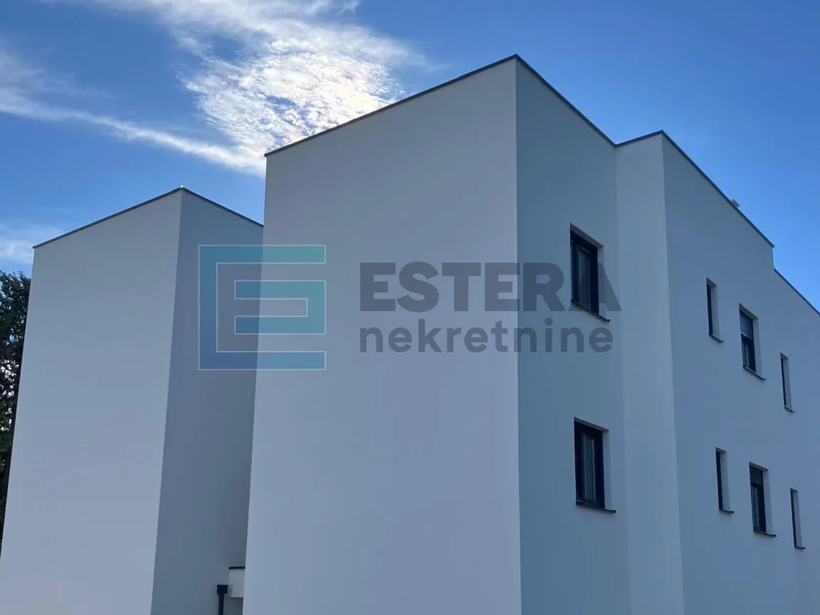 apartman penthouse 77 m2 prodaja pakoštane, 3s, 2. kat, krovna terasa, loggia, 2x parking, 300 m od mora - slika 7