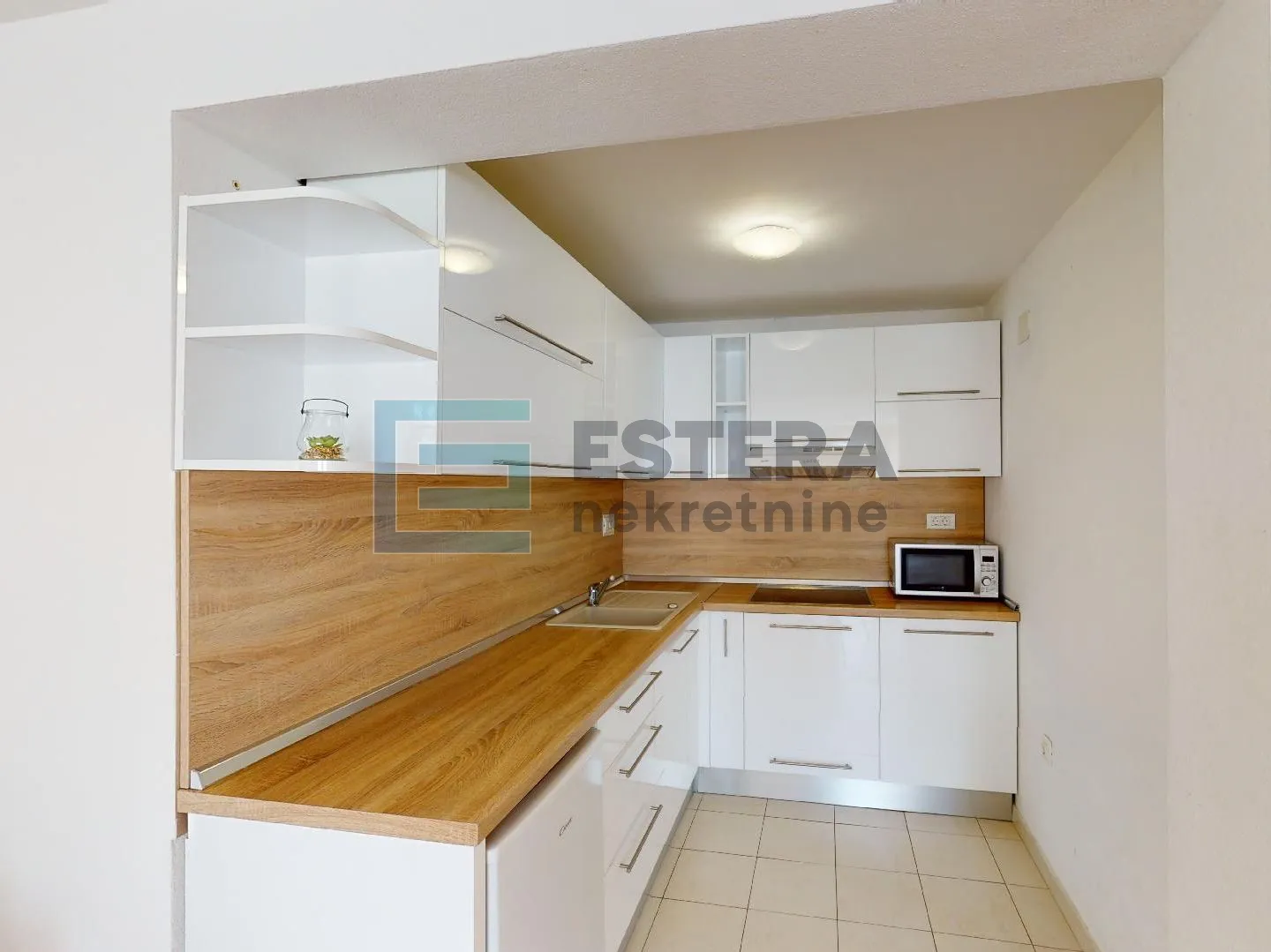 apartmanska kuća s 10 app i bazen! - slika 12