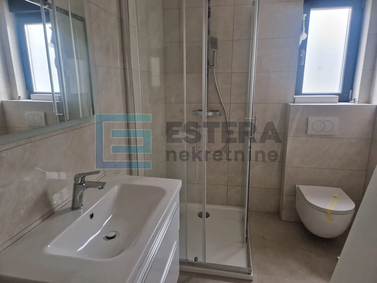 apartman penthouse 77 m2 prodaja pakoštane, 3s, 2. kat, krovna terasa, loggia, 2x parking, 300 m od mora - slika 12