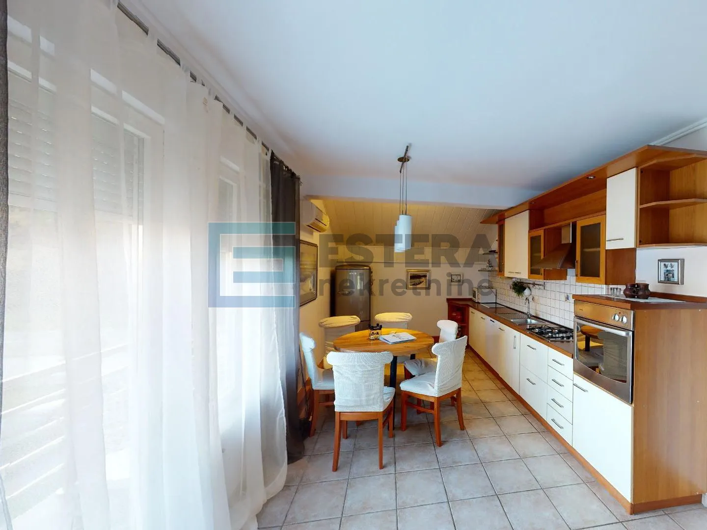 kuća prodaja križevci 220 m2 - slika 25
