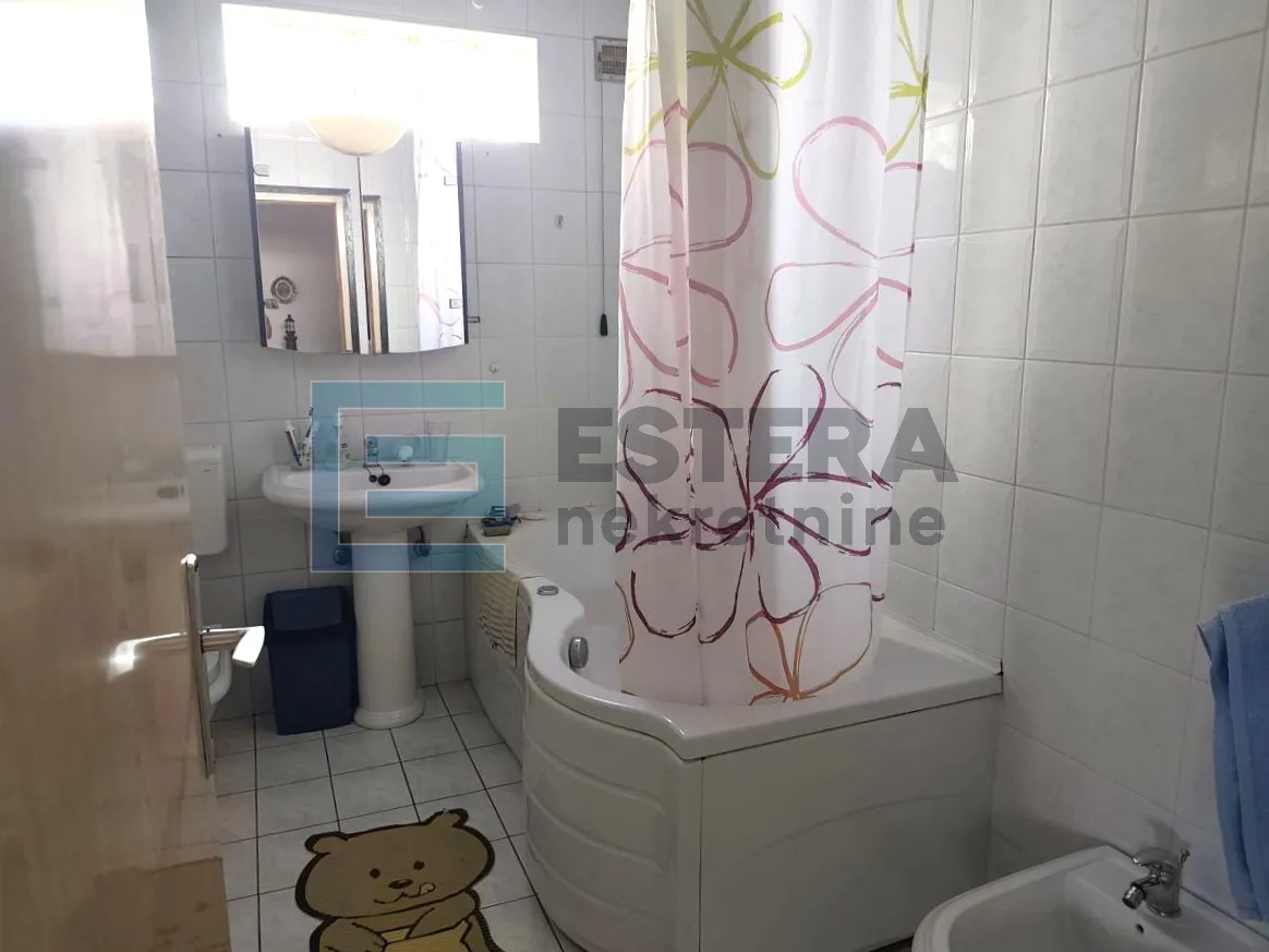 kuća katnica 340 m2 zbelava - slika 15