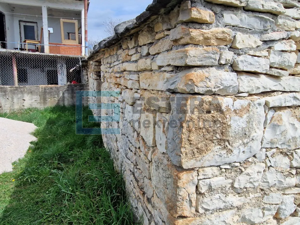 maslinik i voćnjak s obnovljenom kamenom kućom prodaja! - slika 8