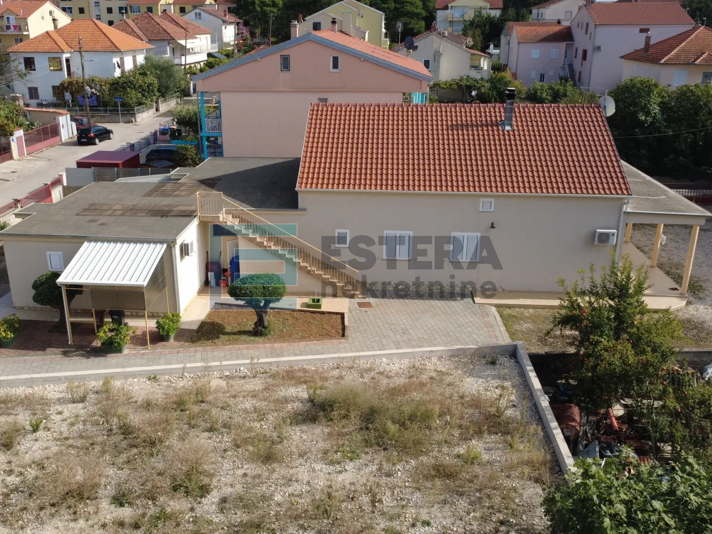 kuća prizemnica s 3 stambene jedinice, 307 m2 biograd n/m prodaja - slika 24