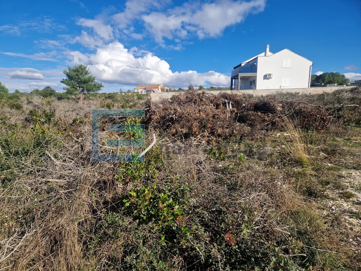 građevinsko zemljište 774 m2 prodaja donje raštane - slika 2