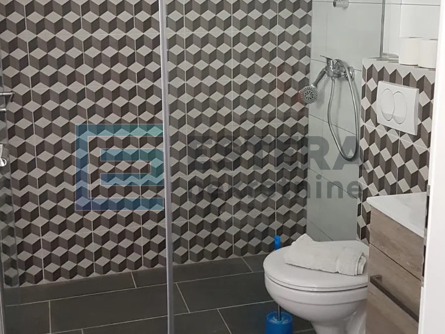 kuća 244 m2 prodaja biograd na moru, 8 apartmana, bazen - slika 16