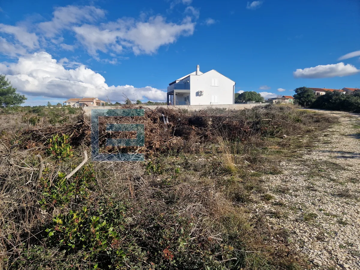 Građevinsko zemljište 774 m2 PRODAJA Donje Raštane - Krmnčina, Sveti Petar na Moru, Sveti Filip i Jakov