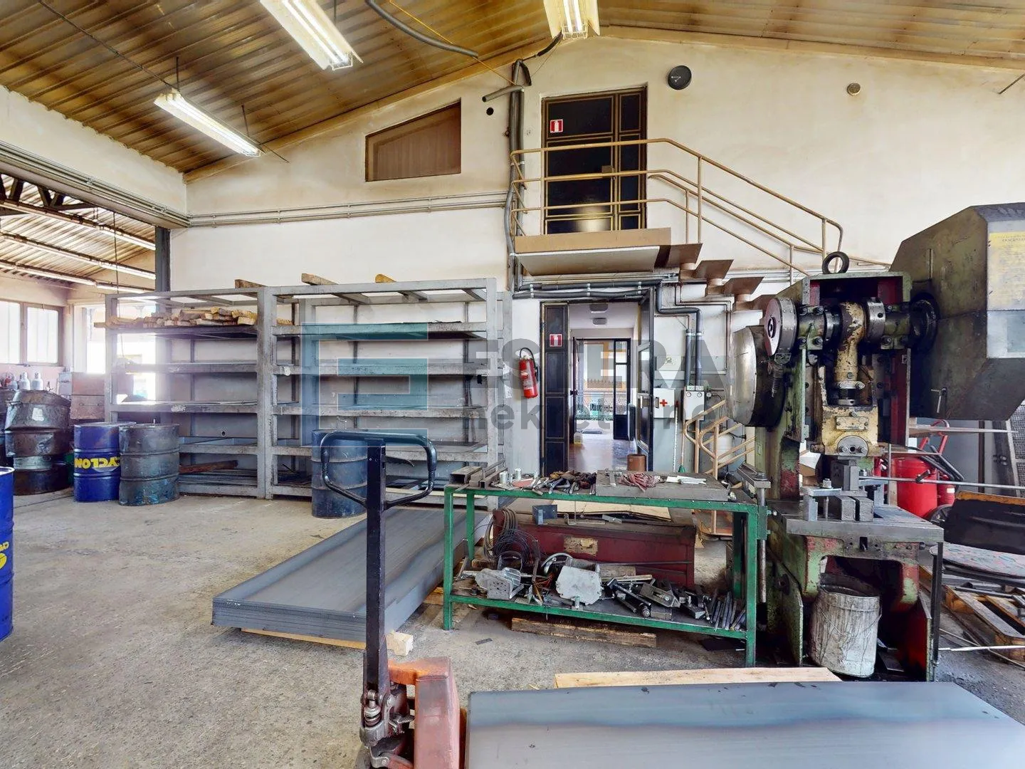 prodaja stambeno poslovnog kompleksa, dvije kuće i proizvodna hala, vrbovec - slika 14