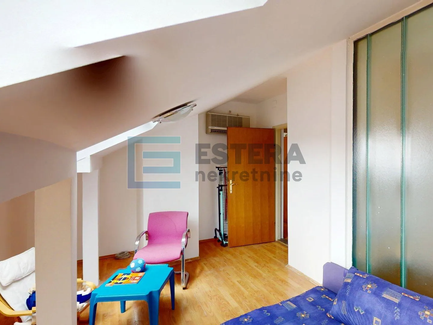 stan prodaja zagreb, malešnica, dvoetažni 135 m2 - slika 16