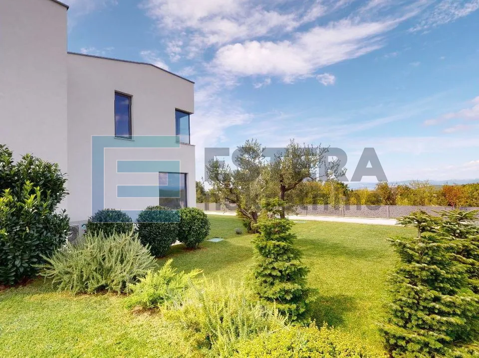vila unutrašnjost istre 450 m2 - slika 22