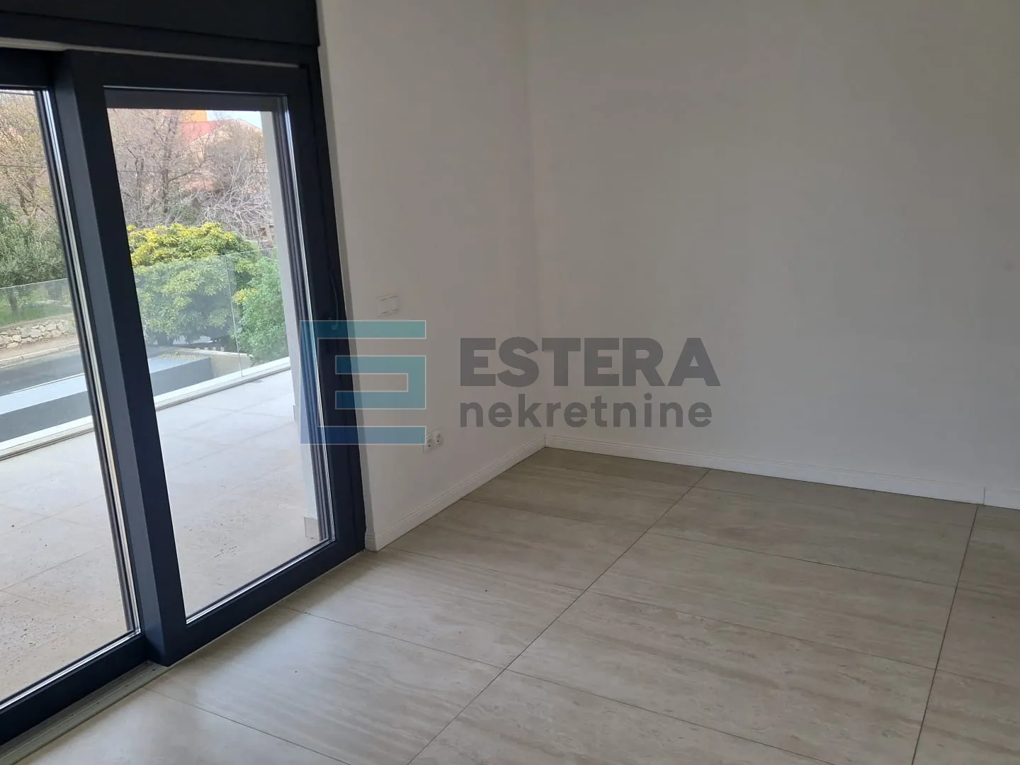 apartman 87 m2 prodaja privlaka, 3s, 1. kat, balkon, parking, 150 m od mora - slika 14