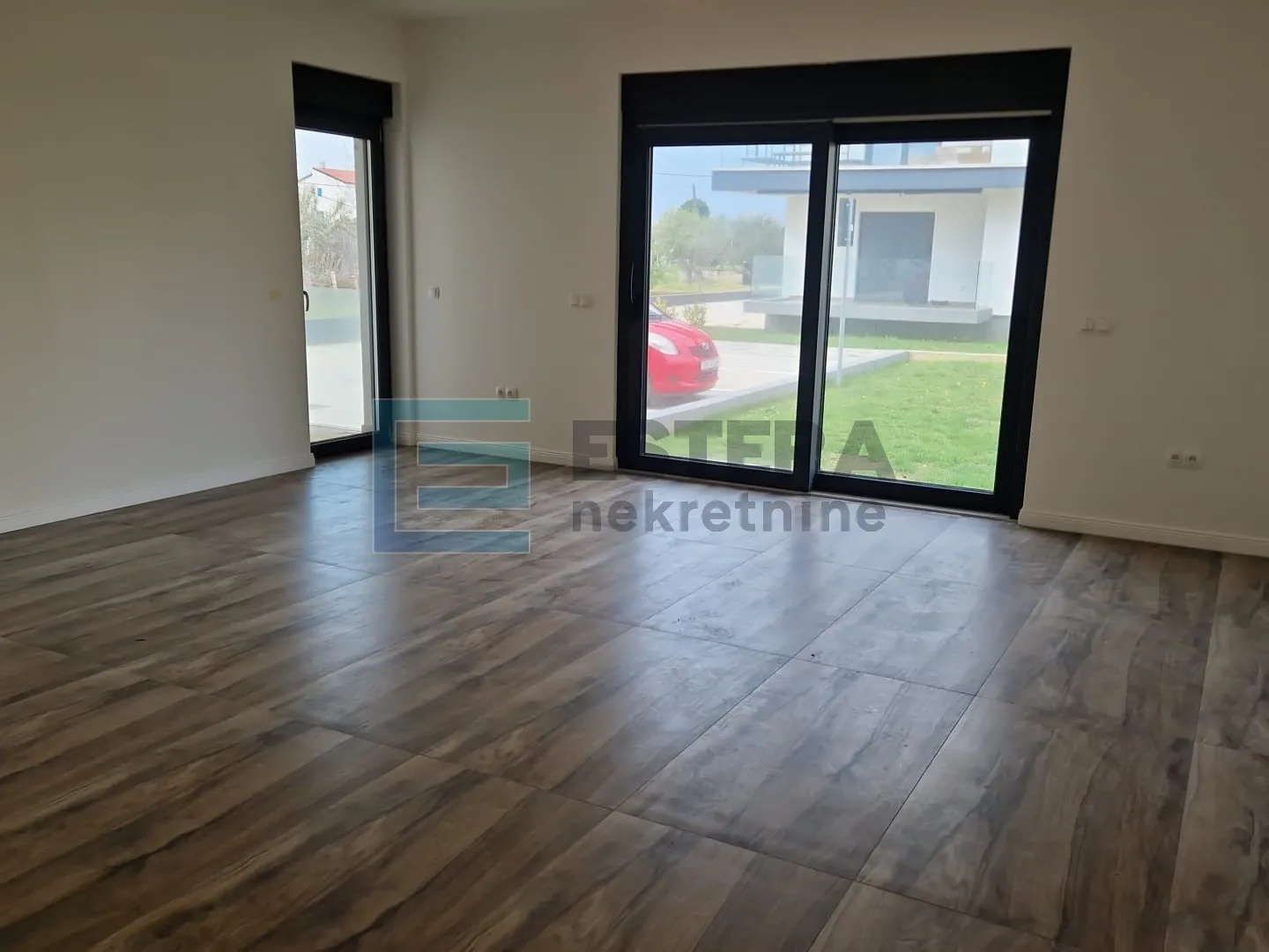 apartman 80 m2 prodaja privlaka, 3s, priz, vrt, parking, 150 m od mora - slika 3