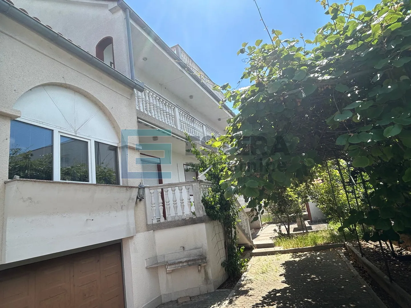 biograd prodaja kuća s pogledom na more 400 m2 - slika 32