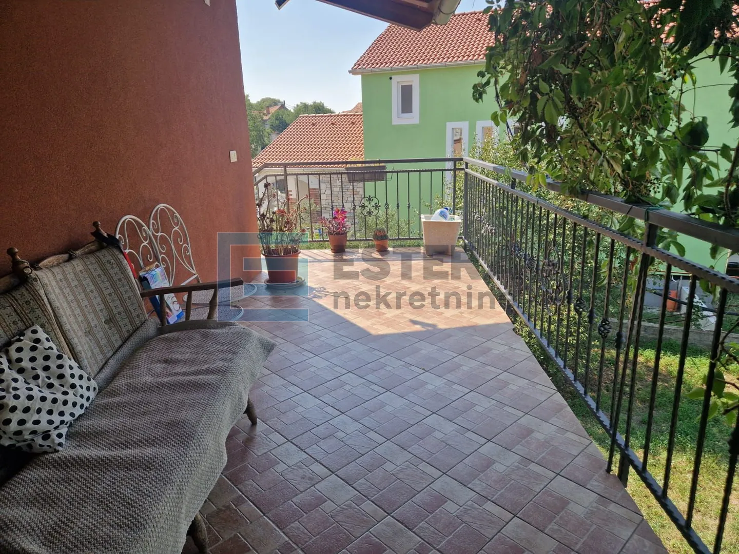 kuća prodaja polača 160 m2 na 2396 građevinske parcele - slika 8