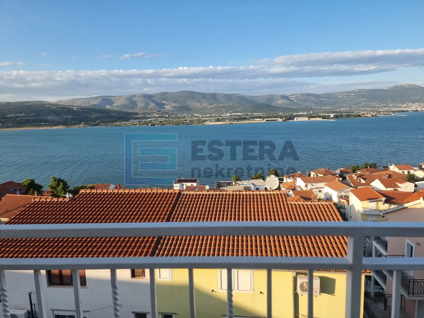 prodaja čiovo kuća s 5 apartmana 200 m od mora, otvoren pogled na more - slika 3