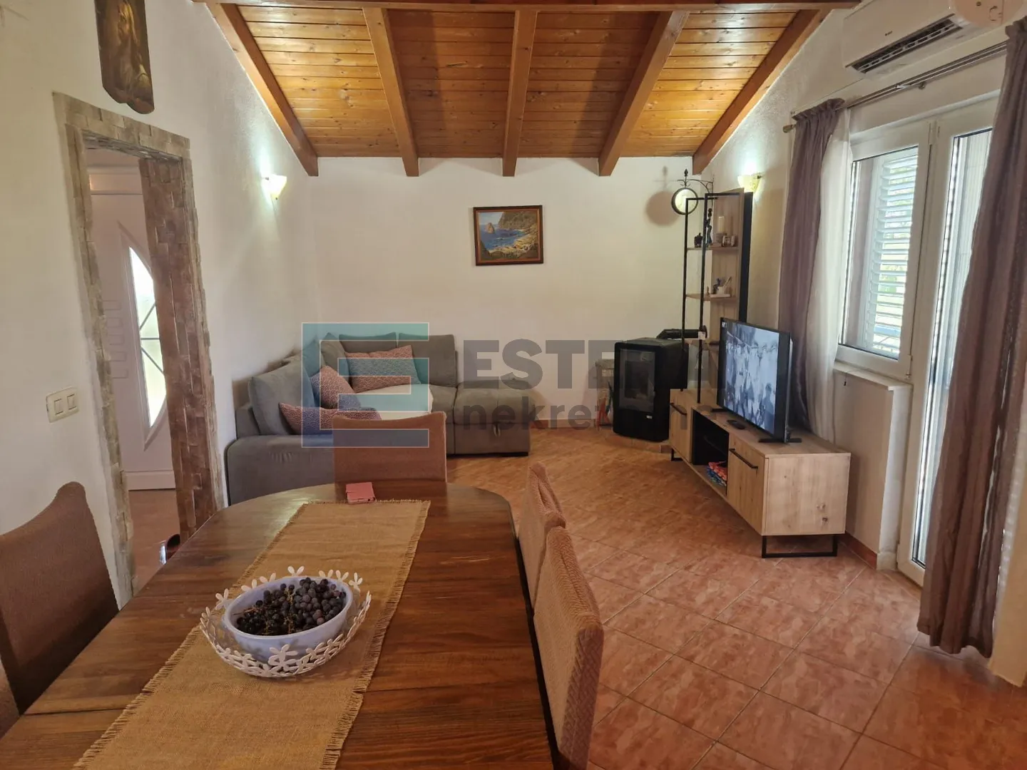 kuća prodaja polača 160 m2 na 2396 građevinske parcele - slika 2
