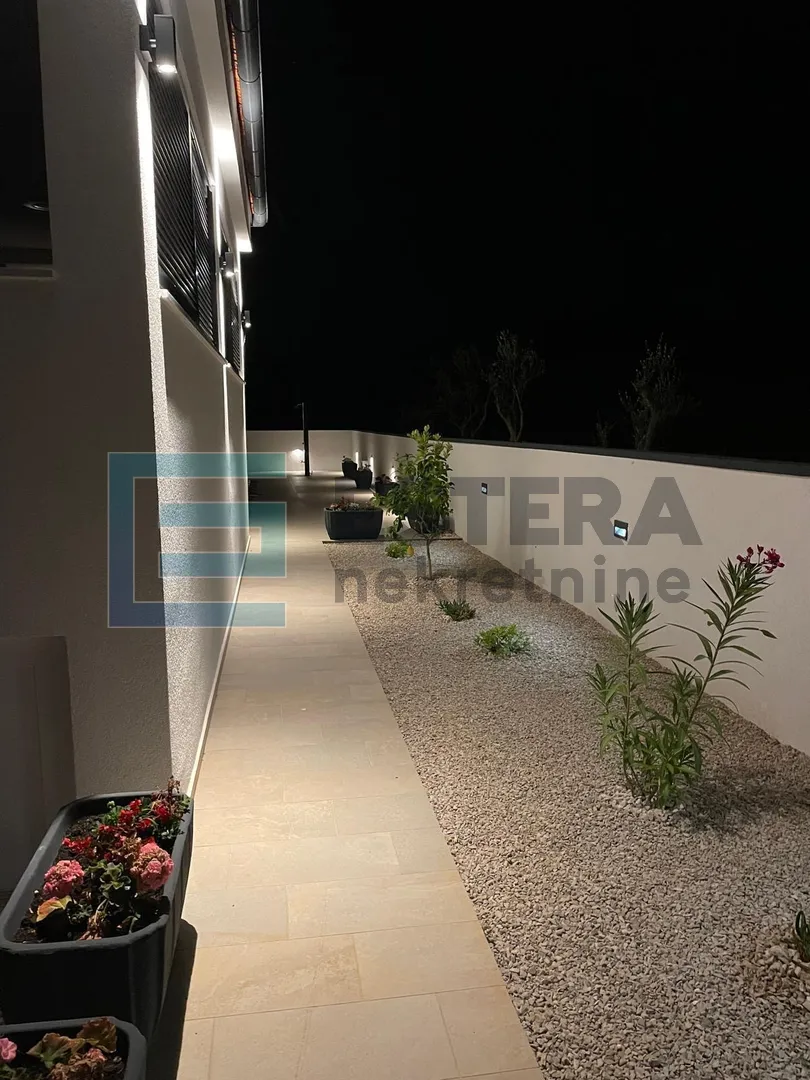 villa s bazenom, biograd n/m okolica, prodaja - slika 34