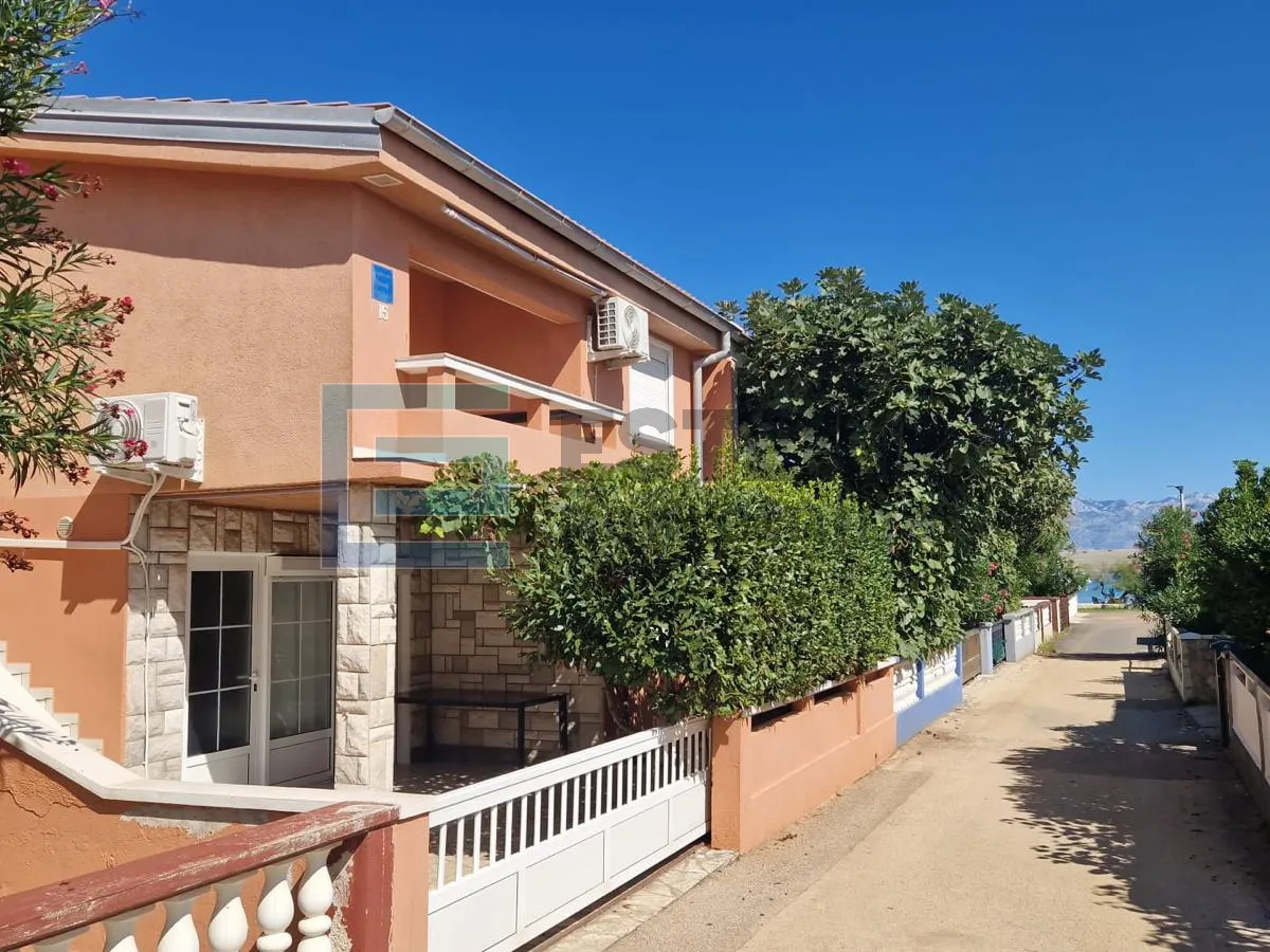 Kuća PRODAJA Vir, 4 apartmana, 148 m2, 60 m od mora