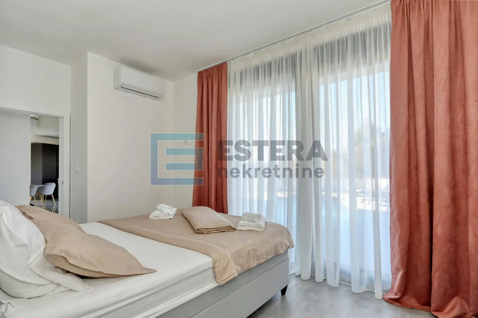 luksuzna vila prodaja privlaka, 200 m2, bazen - slika 18