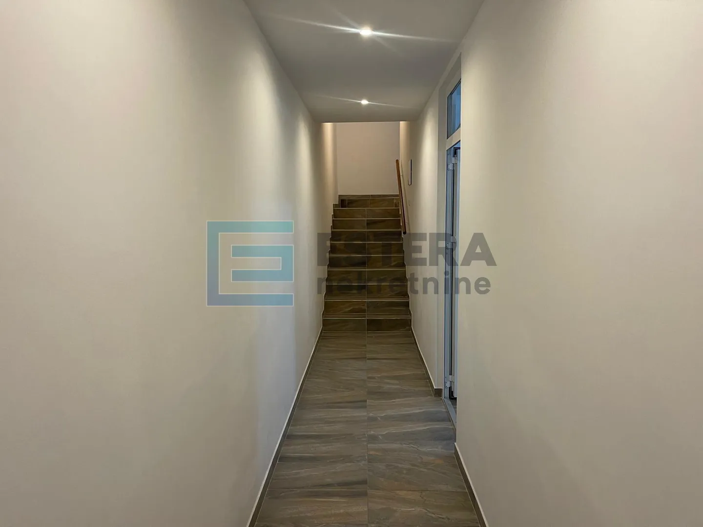 kuća prodaja biograd na moru, 3 apartmana, 60 m od mora - slika 21
