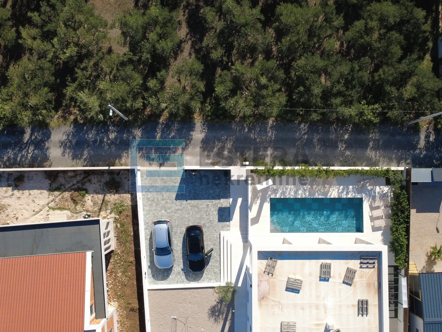 villa sa bazenom i pogledom na more prodaja - slika 31