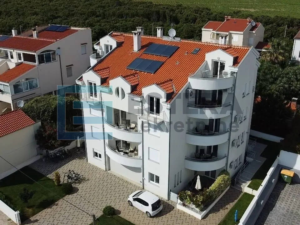 apartmanska kuća s 10 app i bazen! - slika 2