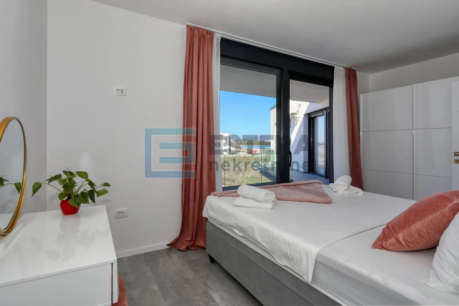 luksuzna vila prodaja privlaka, 200 m2, bazen - slika 16
