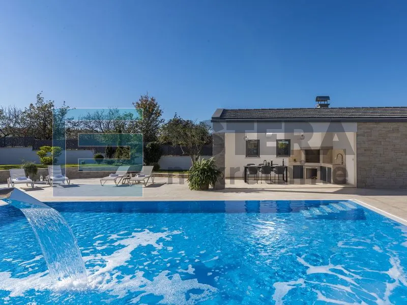 vila unutrašnjost istre 450 m2 - slika 34
