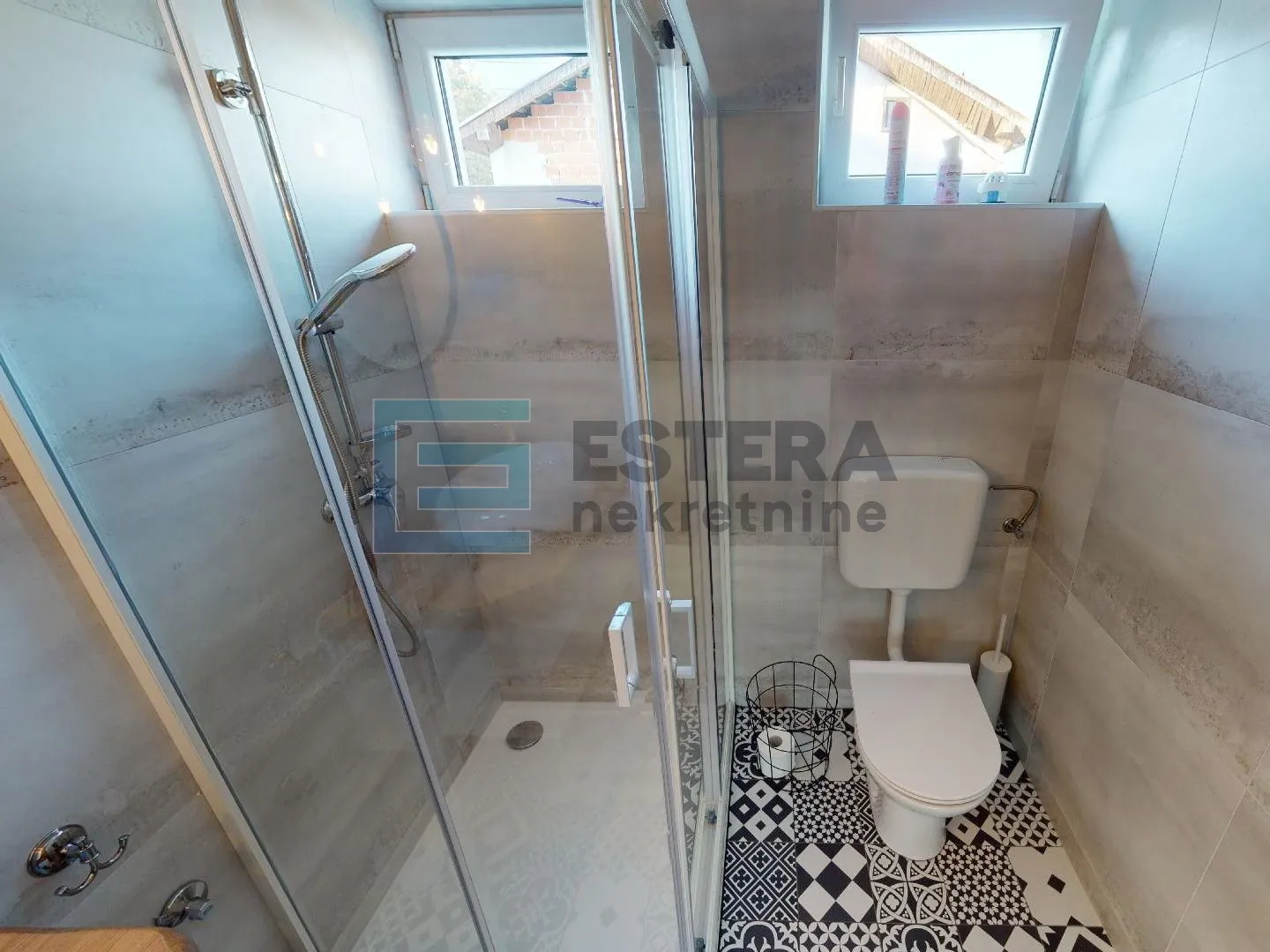 kuća prodaja križevci 220 m2 - slika 14