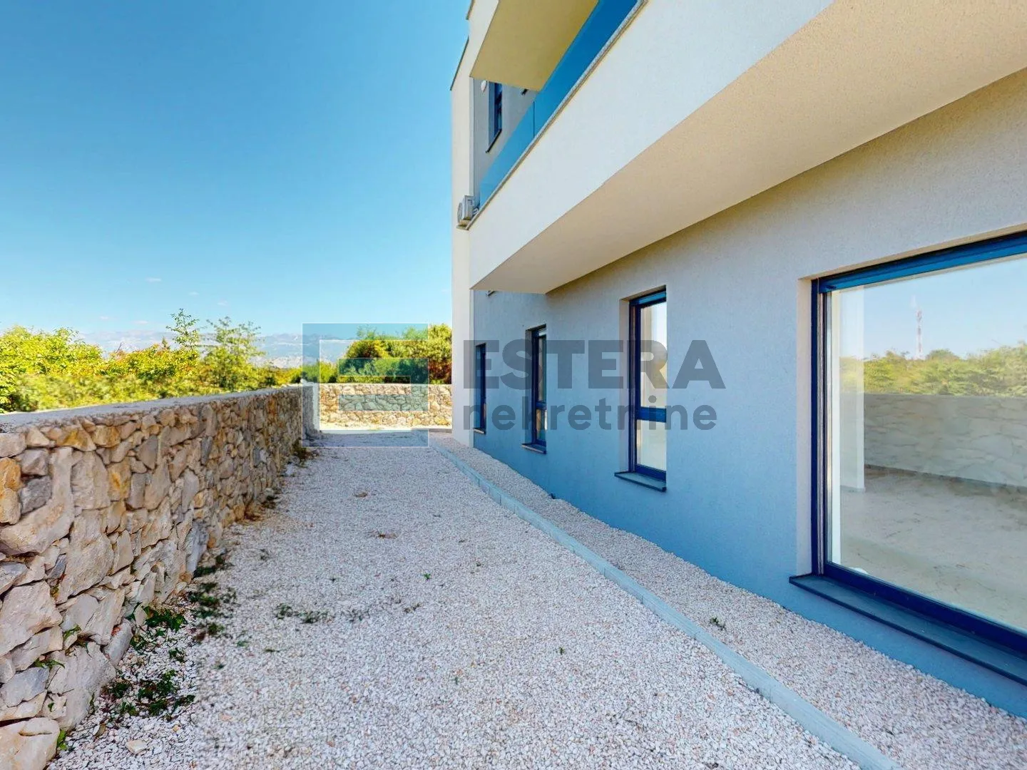 apartman s bazenom - novalja - pogled na more! - slika 4