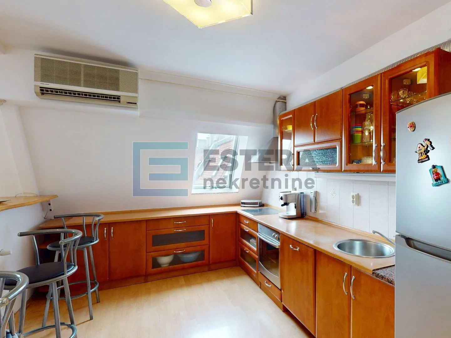 stan prodaja zagreb, malešnica, dvoetažni 135 m2 - slika 3