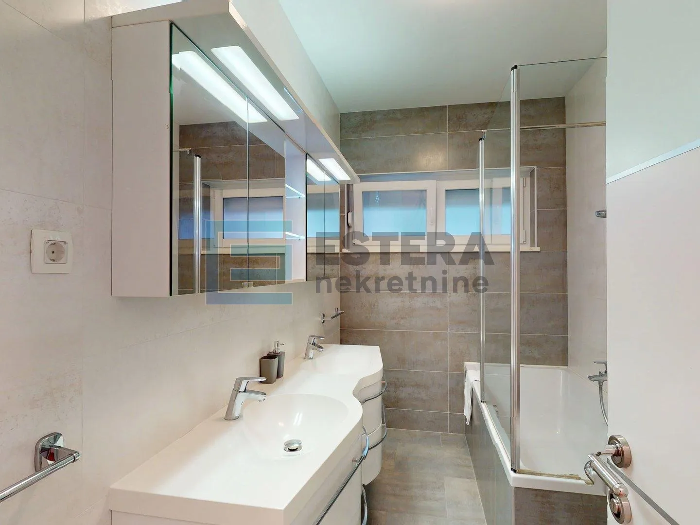 apartman s3 116 m2 prodaja srima, 1. kt, parking, bazen - slika 14