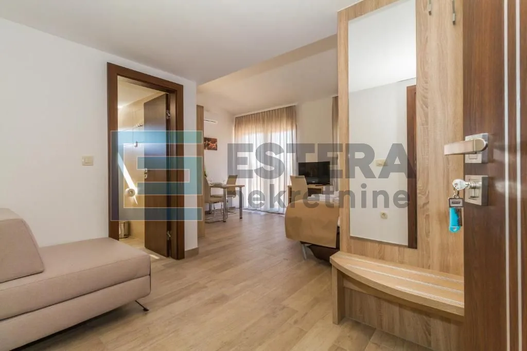 luksuzna villa 200 metara od mora biograd prodaja - slika 5