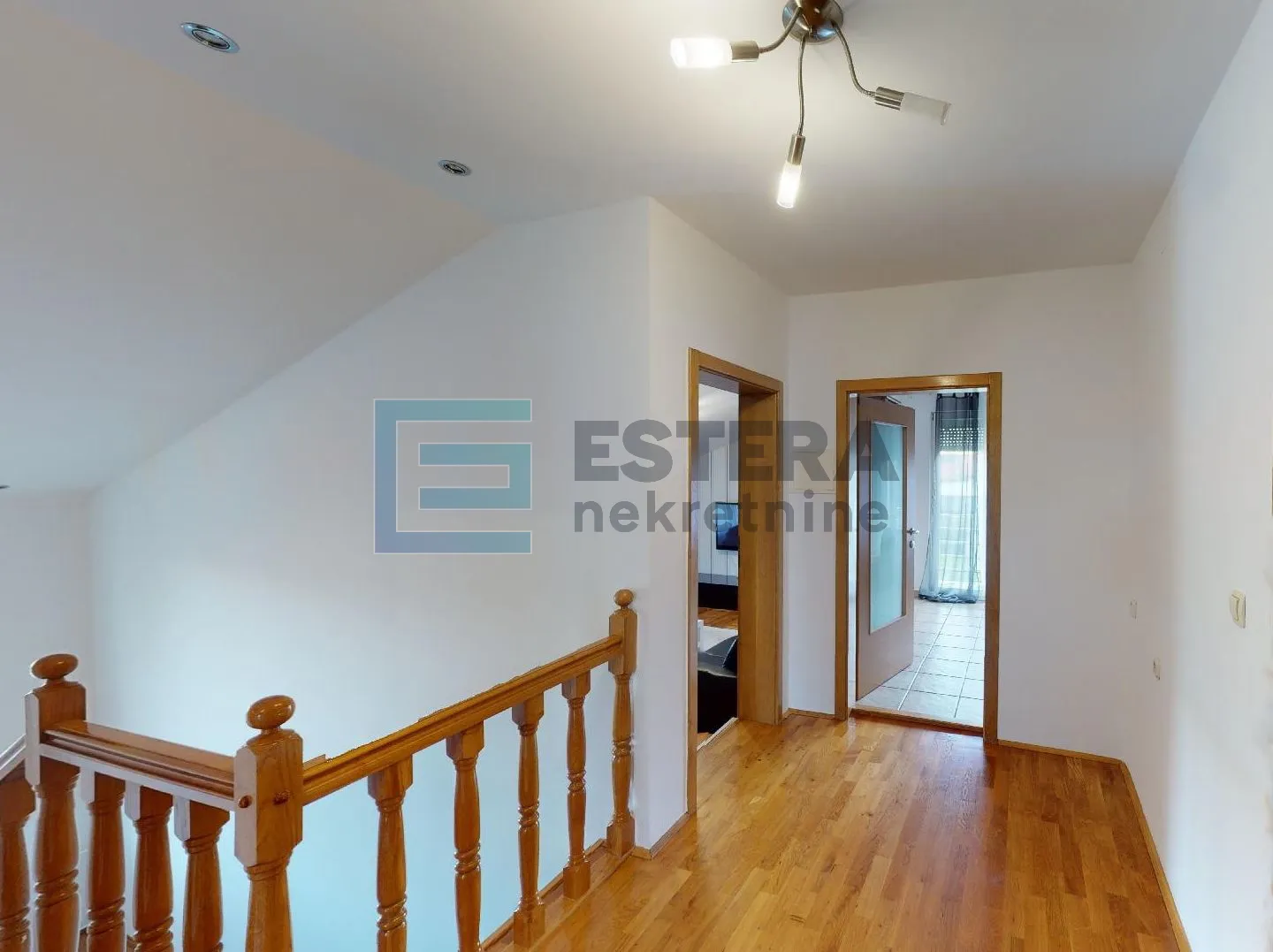 kuća prodaja križevci 220 m2 - slika 19