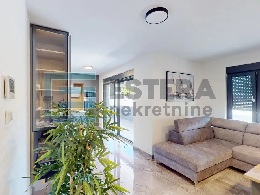 kuća s bazenom "b" prodaja vrsi 279,64 m2 - slika 19