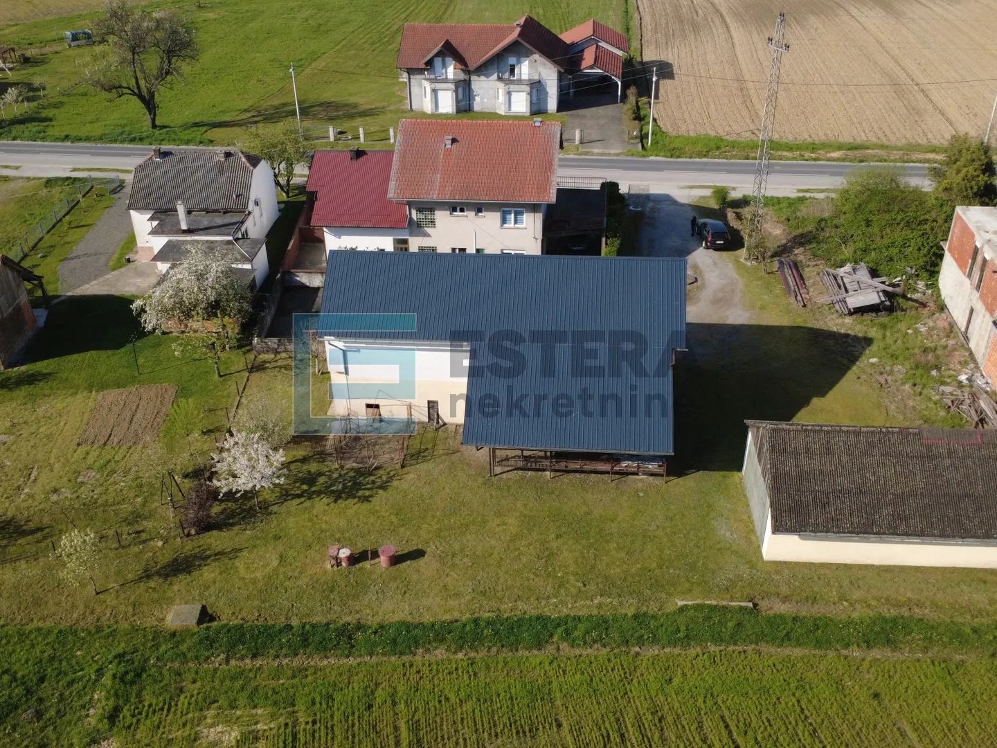 stambeno poslovna zgrade 600m2 prodaja caginec, zemljište 7430 m2 - slika 4