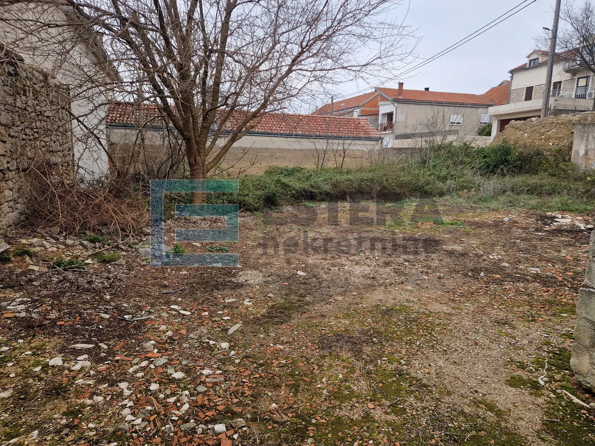 kuća sa zemljištem 128 m2 prodaja polača, kuća za adaptaciju - slika 3