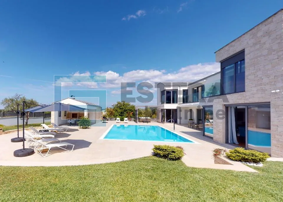 vila unutrašnjost istre 450 m2 - slika 3