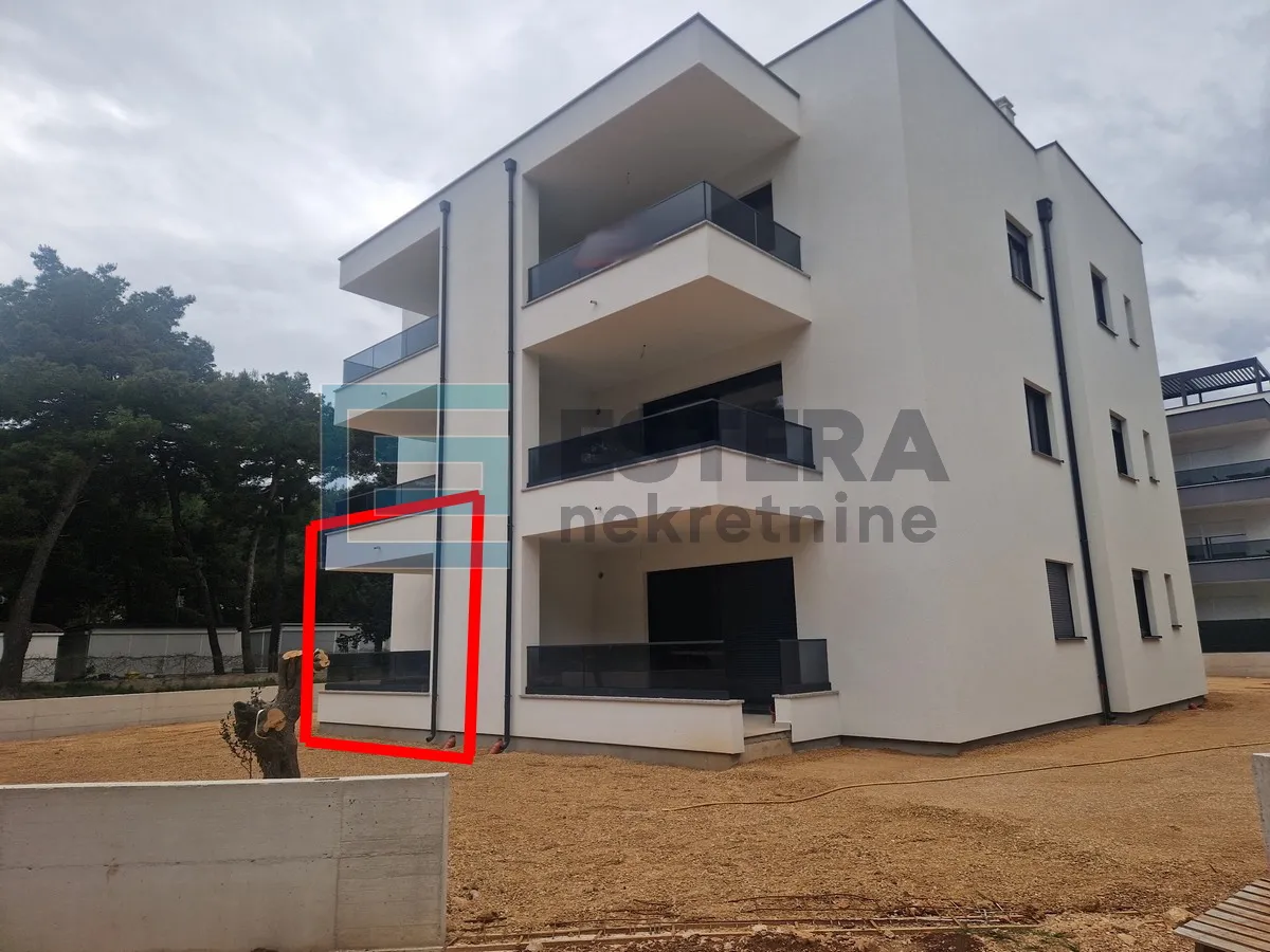 Apartman S1 105 m2 PRODAJA Pakoštane, 3s, prizemlje, vrt, loggia, parking, 300 m od mora